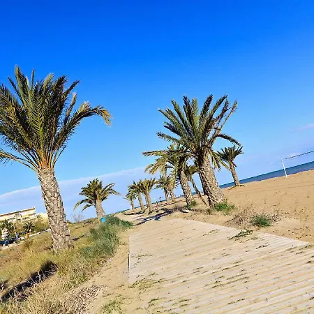 Precioso Atico A 200 M. De La Playa. Espectacular Terraza.